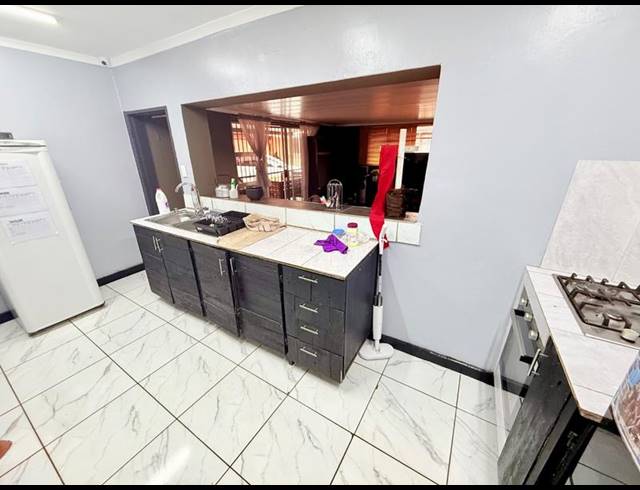 4 BEDROOM HOUSE FOR SALE IN VANDERBIJLPARK CW 6